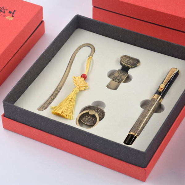 鄭州禮品網(wǎng)定制公司文創(chuàng)特色禮品商務(wù)贈送古銅如意四件套