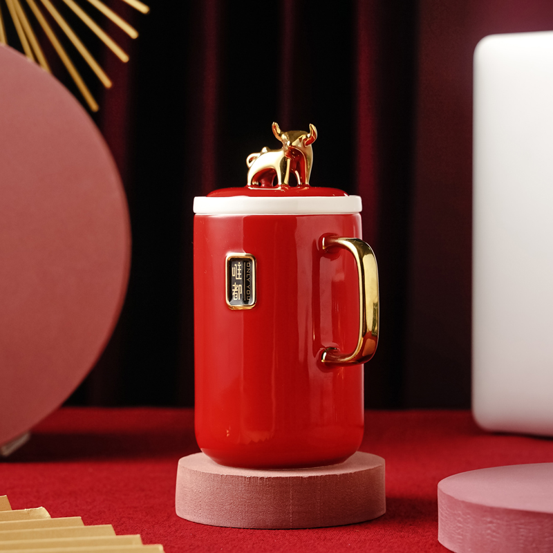 2021開門紅禮品牛轉(zhuǎn)乾坤辦公杯帶茶漏手工描金牛頭杯蓋金牛送福慶典禮品